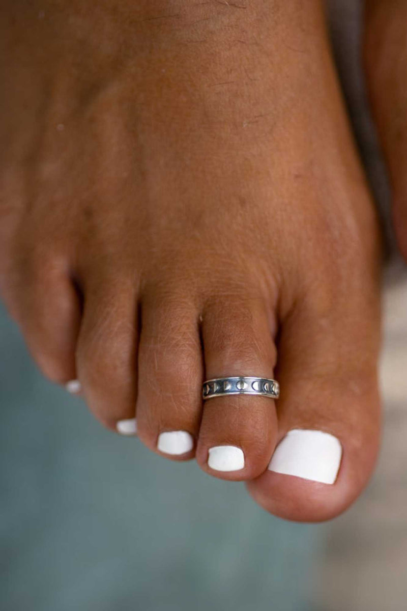 Moonlight Toe Ring