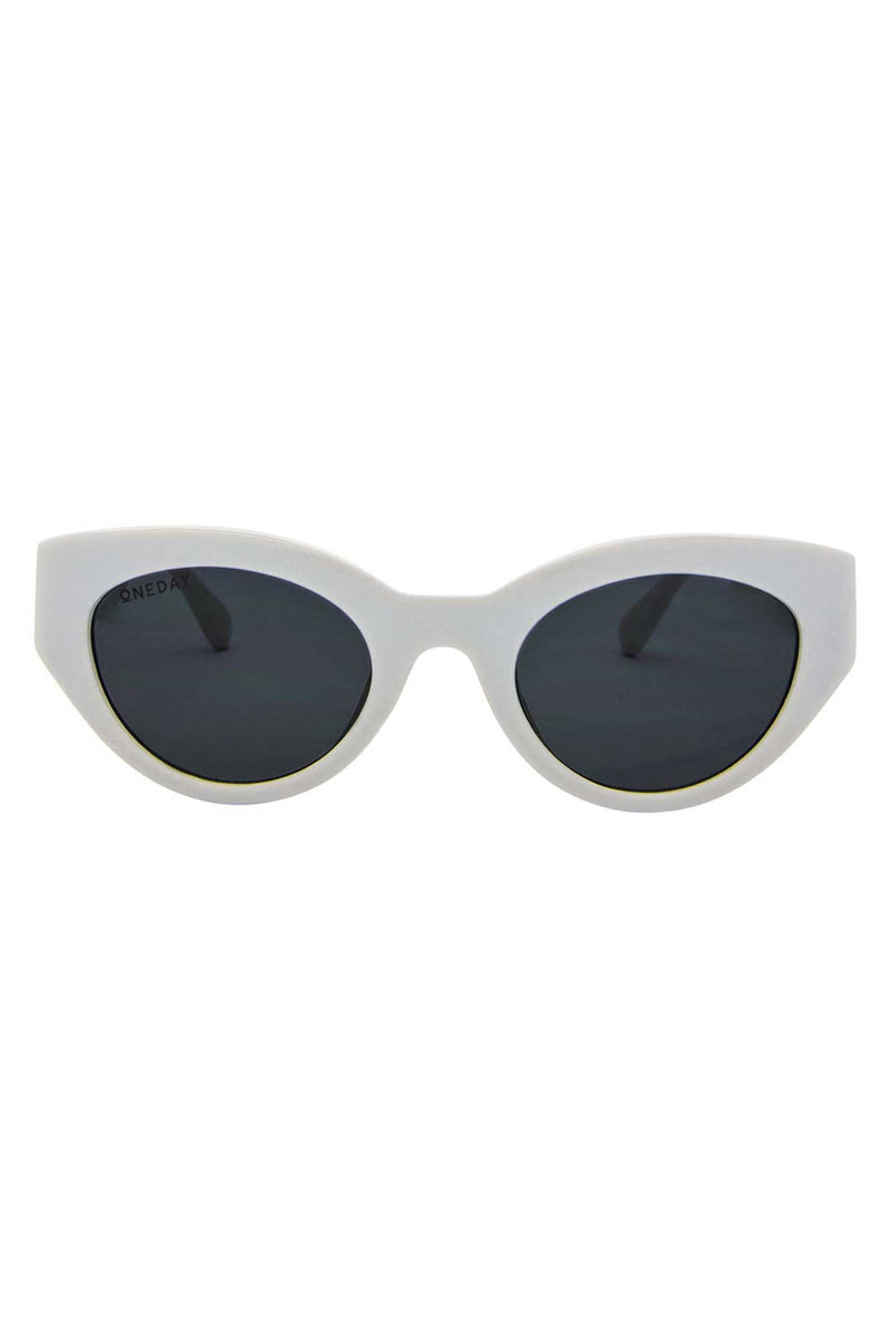 Shout Out Sunglasses - White Smoke